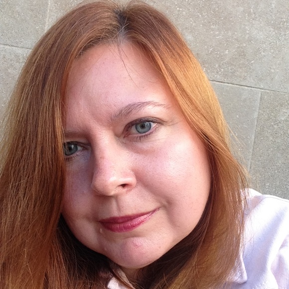 Meet your Posher, Danielle - Picture 1 of 4